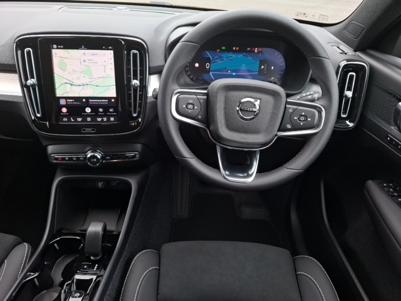 Volvo XC40 2.0 B4p Plus Black Edition Black #3