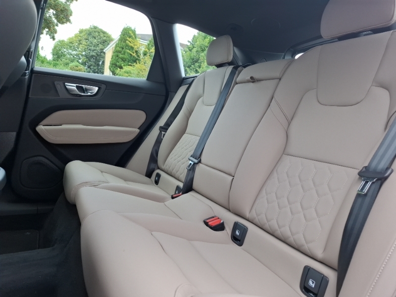 Volvo XC60 2.0 B5p Plus Dark Awd Geartronic Grey #5