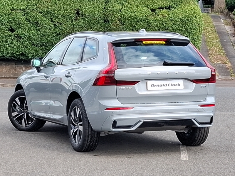 Volvo XC60 2.0 B5p Plus Dark Awd Geartronic Grey #2