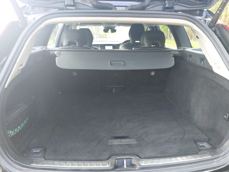 Volvo V60 Recharge Ultimate, T8 Awd Plug-in Hybrid, Black #18