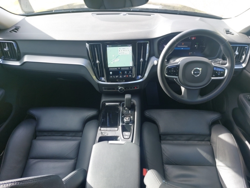 Volvo V60 2.0 T6 350 Recharge Phev Plus Dark Awd Black #3