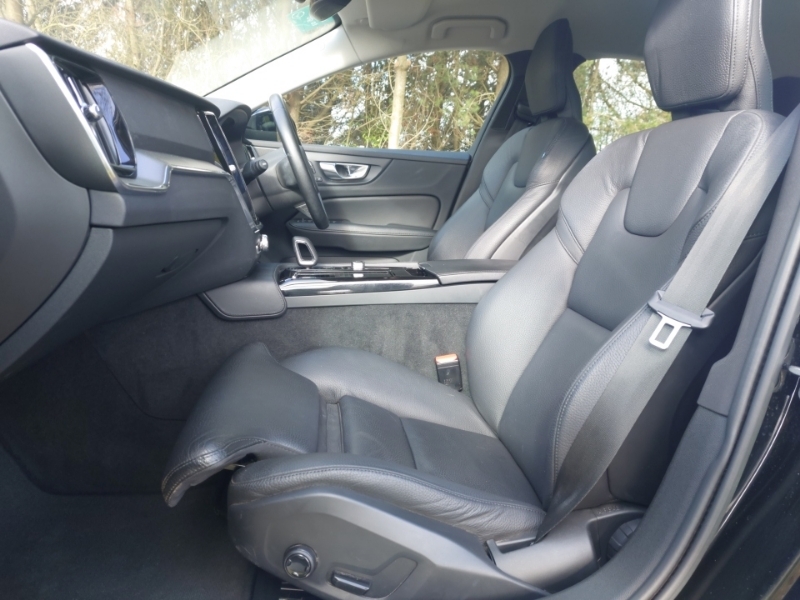 Volvo V60 2.0 T6 350 Recharge Phev Plus Dark Awd Black #5
