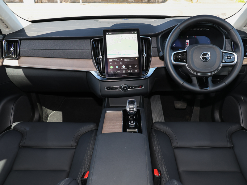 Volvo XC90 2.0 B5p Plus Dark Awd Geartronic Black #3