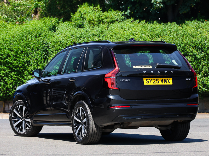 Volvo XC90 2.0 B5p Plus Dark Awd Geartronic Black #2