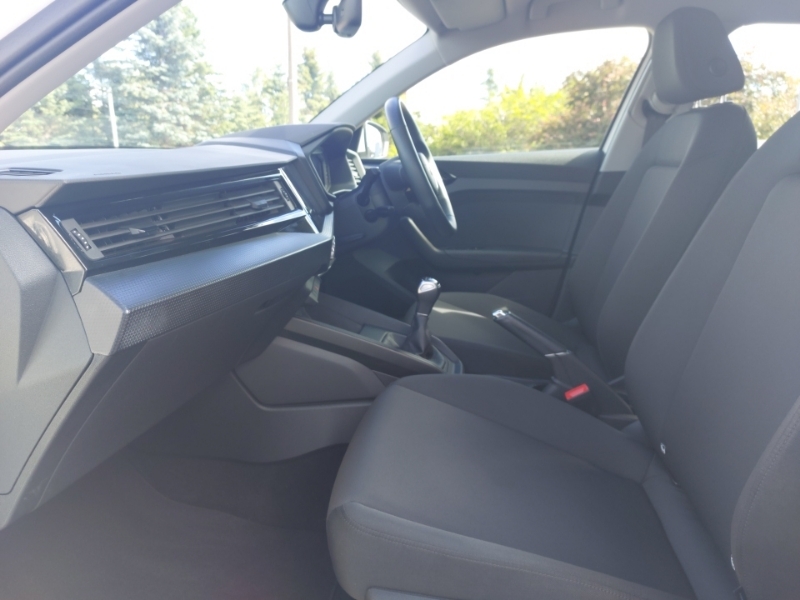 Audi A1 25 Tfsi Technik White #5