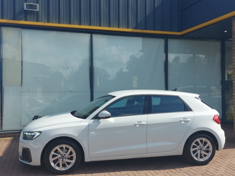 Audi A1 25 Tfsi Sport White #4