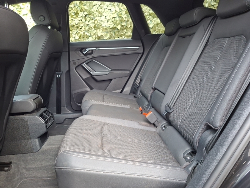 Audi Q3 35 Tdi S Line S Tronic Black #6