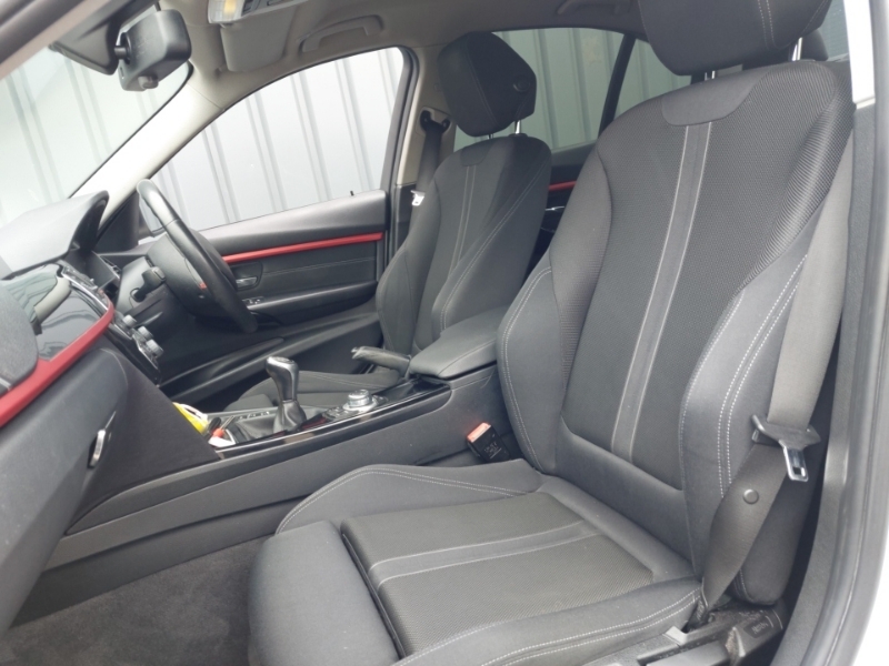 BMW 3 Series 318I Sport White #5