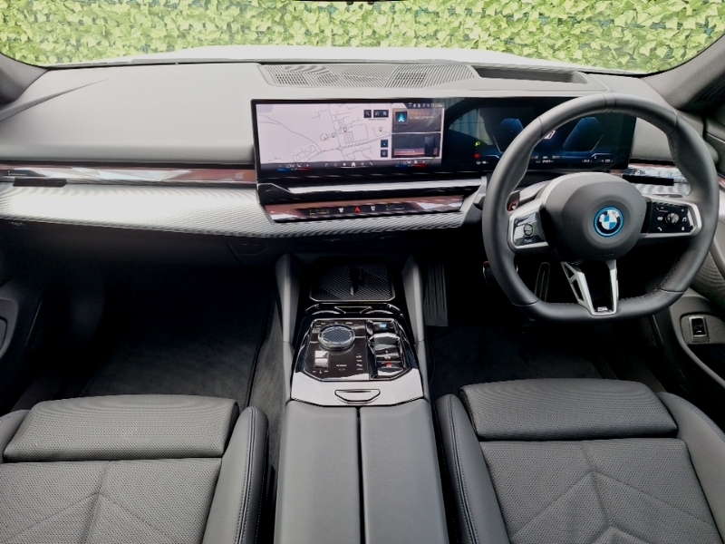 BMW i5 250Kw Edrive40 M Sport Pro 84Kwh ST26NFK White #4