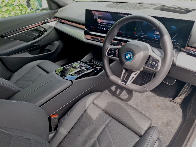 BMW i5 250Kw Edrive40 M Sport Pro 84Kwh ST26NFK White #6