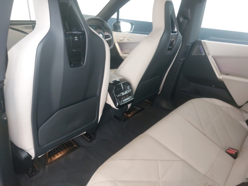 BMW iX 240Kw Xdrive40 M Sport 76.6Kwh Tech22kw Black #6