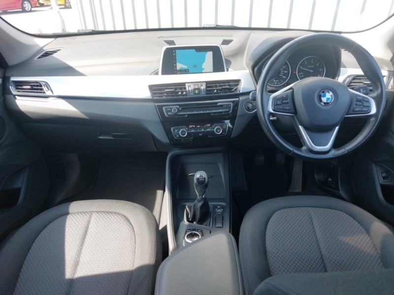 BMW X1 Sdrive 18D Se White #3