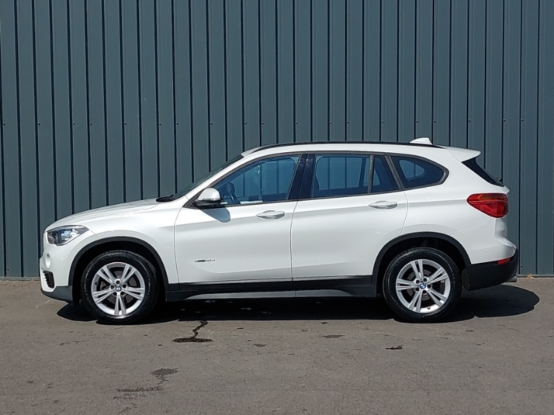 BMW X1 Sdrive 18D Se White #4