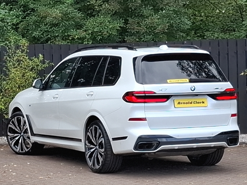 BMW X7 Xdrive40i Mht M Sport Step White #2