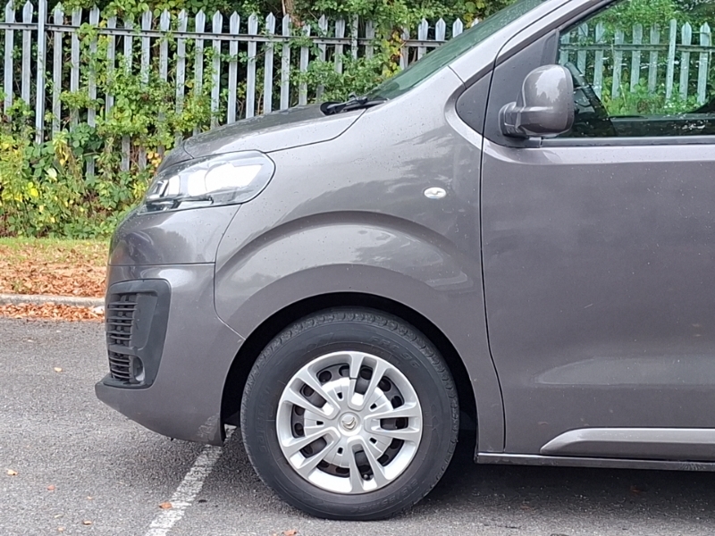 Citroen SpaceTourer 1.6 Bluehdi 115 Business M Estate Silver #19