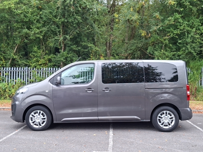 Citroen SpaceTourer 1.6 Bluehdi 115 Business M Grey #4