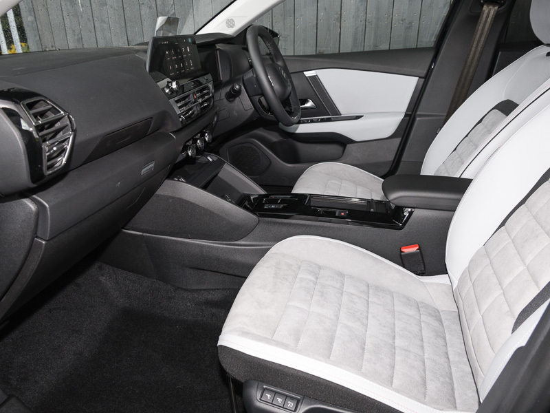 Citroen C4 1.2 130 Collection White #5