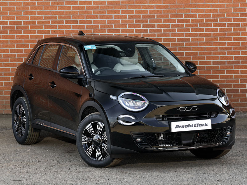 Fiat 600 1.2 Hybrid 48V Edct-6 Black