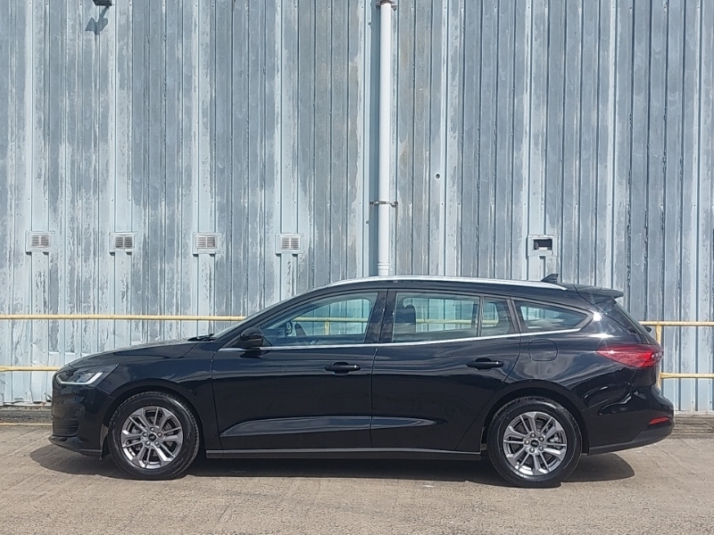 Ford Focus 1.0 Ecoboost Hybrid Mhev 155 Titanium Black #4