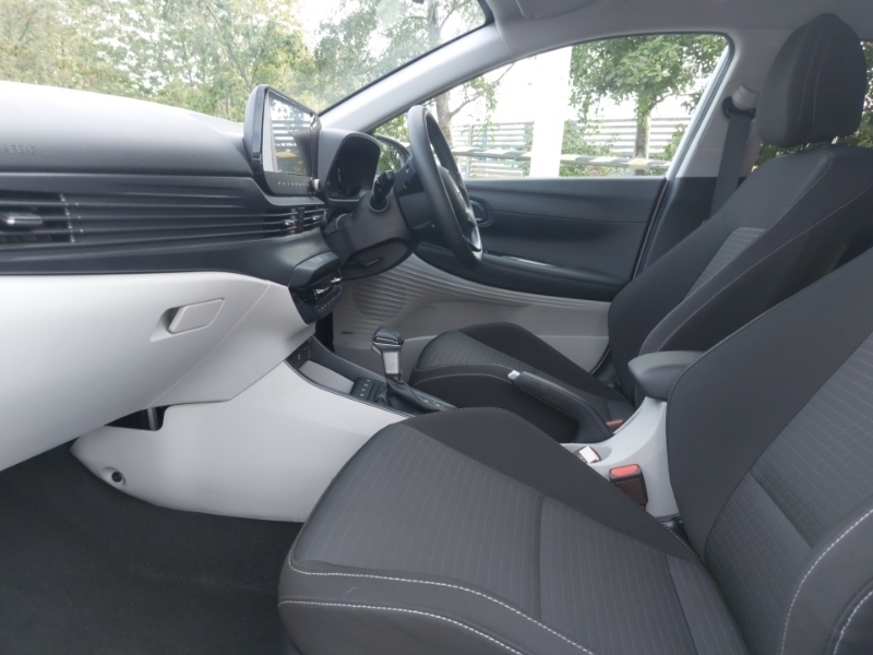 Hyundai I20 1.0T Gdi 48V Mhd Ultimate Dct White #5