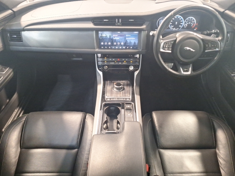 Jaguar XF 3.0 V6 Supercharged S Black #3