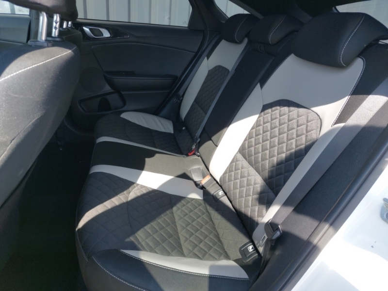 Kia Proceed 1.5T Gdi Isg Gt-line LA21PYU White #6
