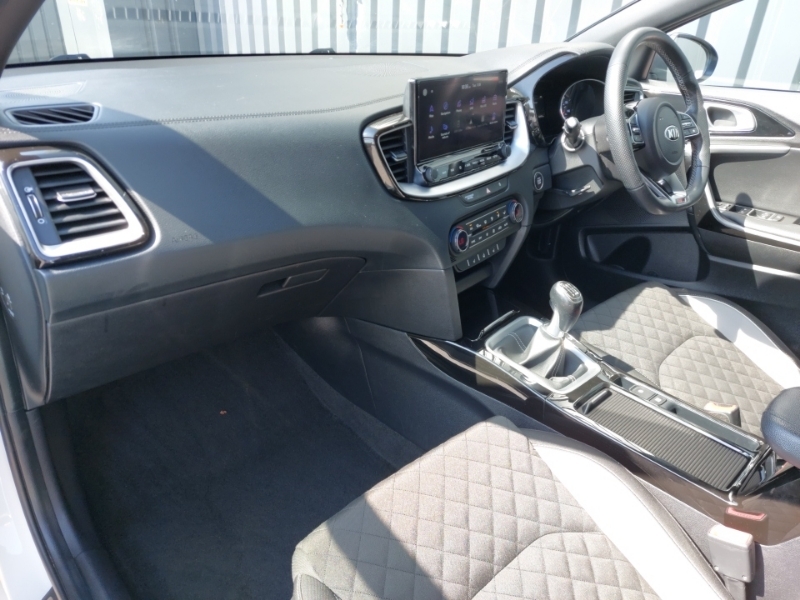 Kia Proceed 1.5T Gdi Isg Gt-line LA21PYU White #5