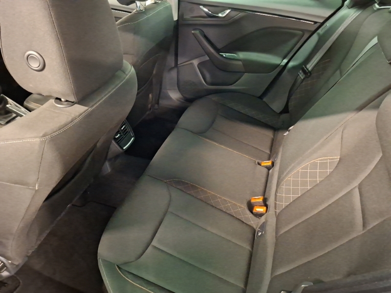 Skoda Kamiq 1.0 Tsi 95 Se Drive Black #6