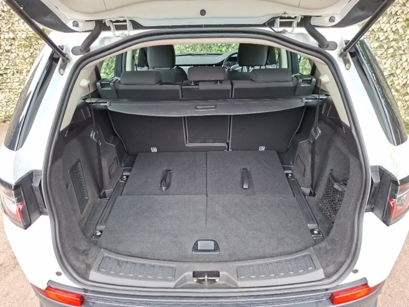 Land Rover Discovery Sport 2.0 D150 S 2Wd White #18