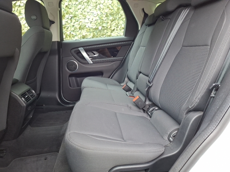Land Rover Discovery Sport 2.0 D150 White #6