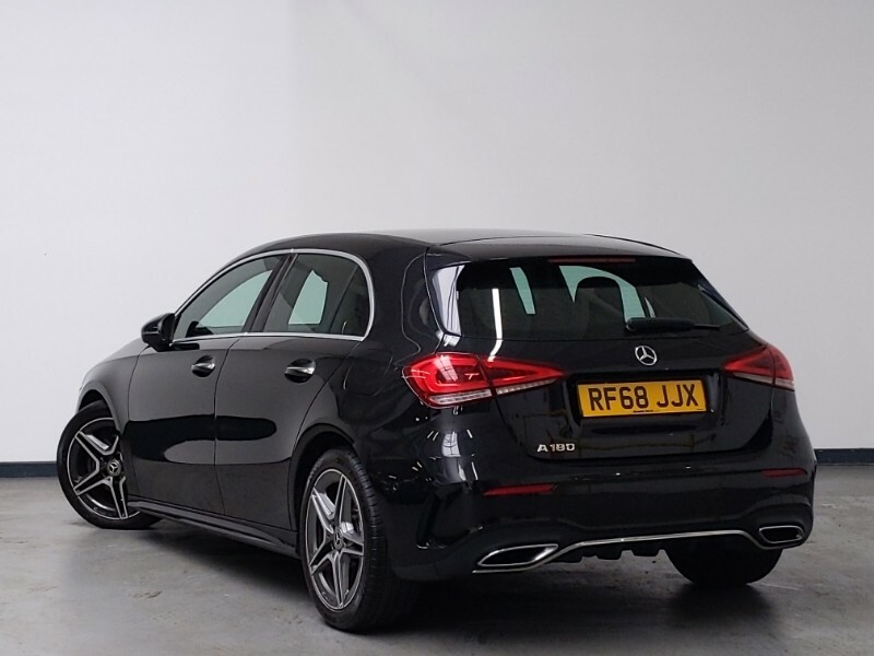 Mercedes-Benz A Class 1.5 Sport Premium 7G-dct Euro 6 Ss White #2