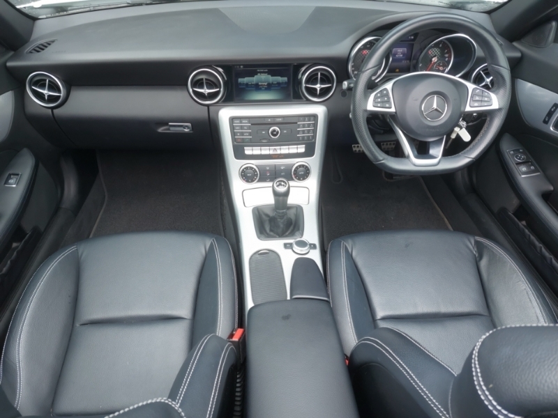 Mercedes-Benz SLC Slc 180 Amg Line White #3