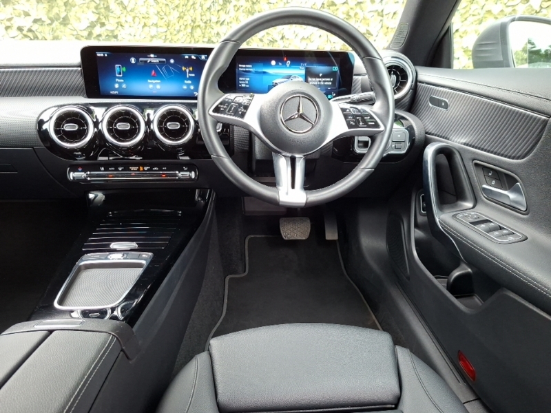 Mercedes-Benz CLA Class Cla 220D Amg Line Premium Tip Black #8