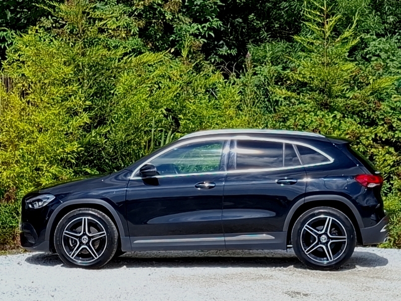 Mercedes-Benz GLA Class Gla 200 Amg Line Premium Black #4
