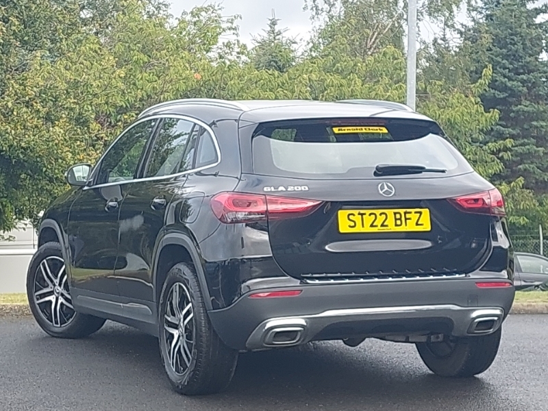 Mercedes-Benz GLA Class Gla 200 Sport Black #2
