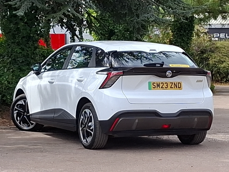 MG MG4 150Kw Se Ev Long Range 64Kwh White #2