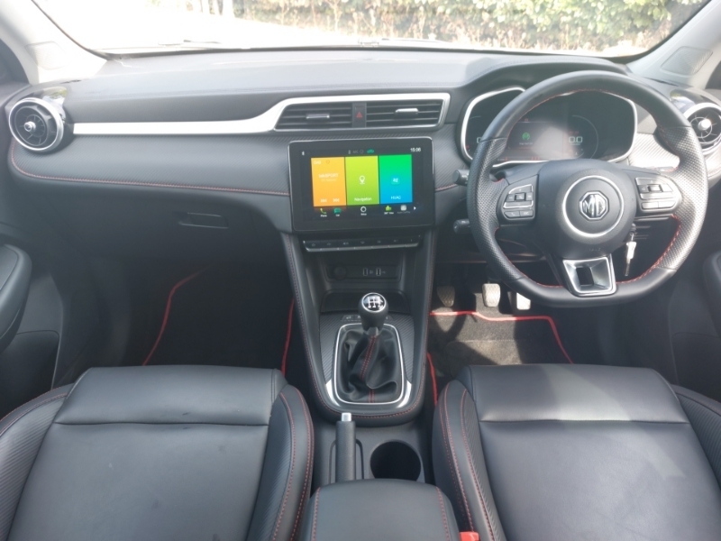MG ZS 1.5 Vti-tech Exclusive White #3