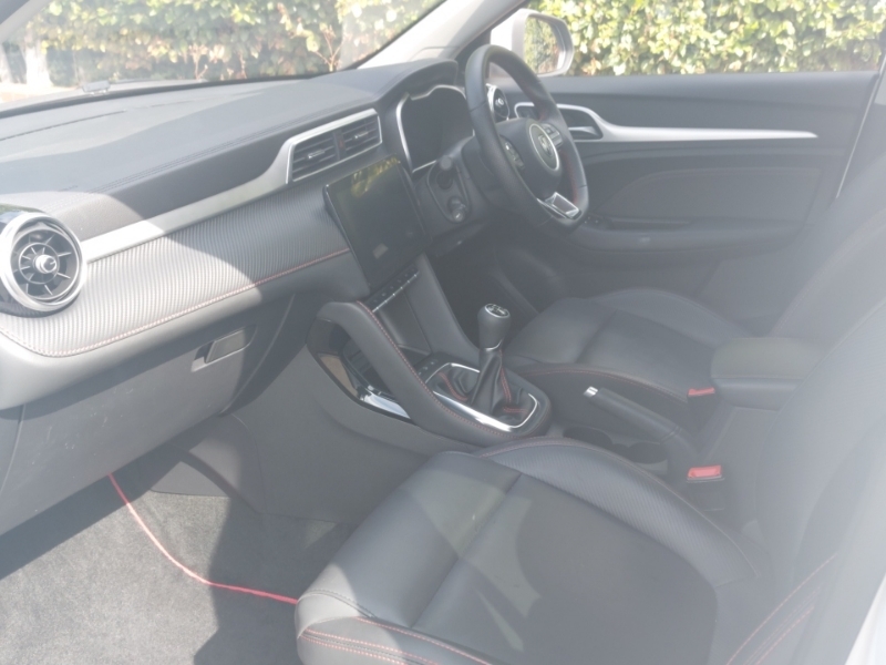 MG ZS 1.5 Vti-tech Exclusive White #5