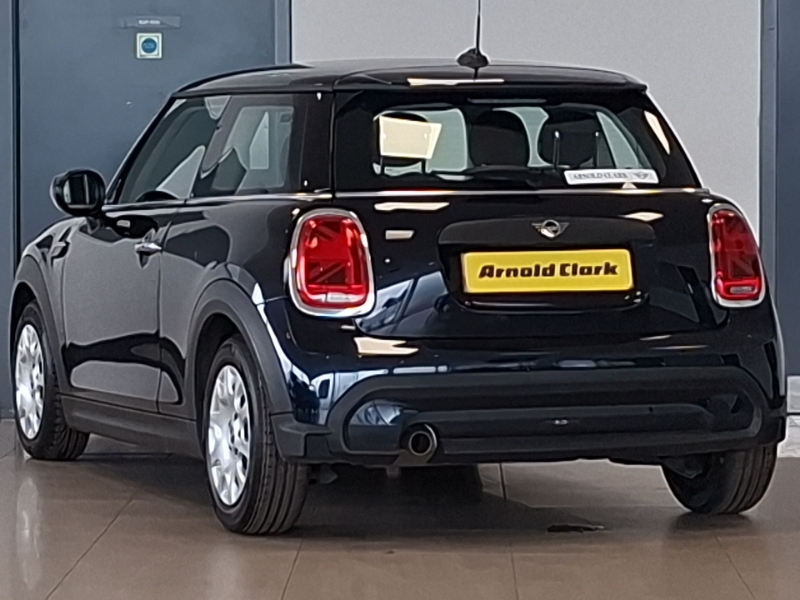 Mini Hatch 1.5 One Classic NA22VXB Black #2