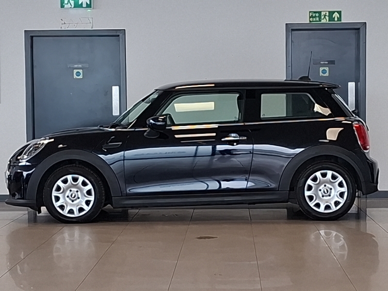 Mini Hatch 1.5 One Classic NA22VXB Black #4