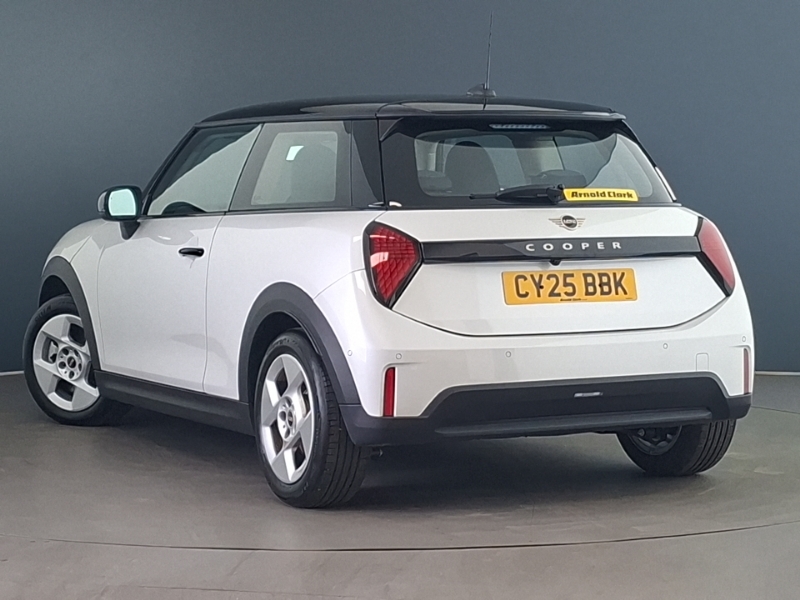 Mini Hatch 1.5 C Classic CY25BBK White #2