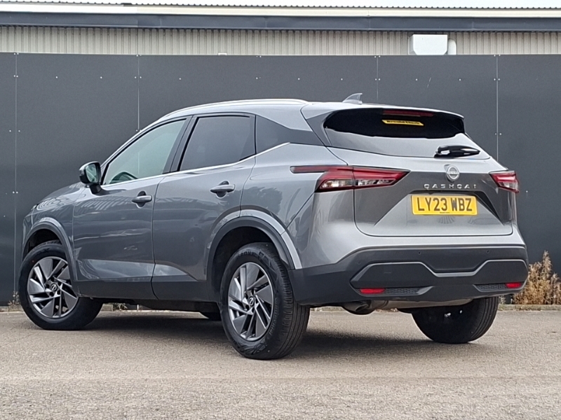 Nissan Qashqai 1.3 Dig-t Mh Acenta Premium Grey #2