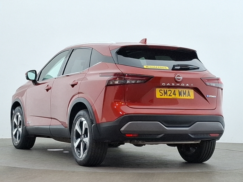 Nissan Qashqai 1.5 E-power N-connecta Glass Roof Red #2