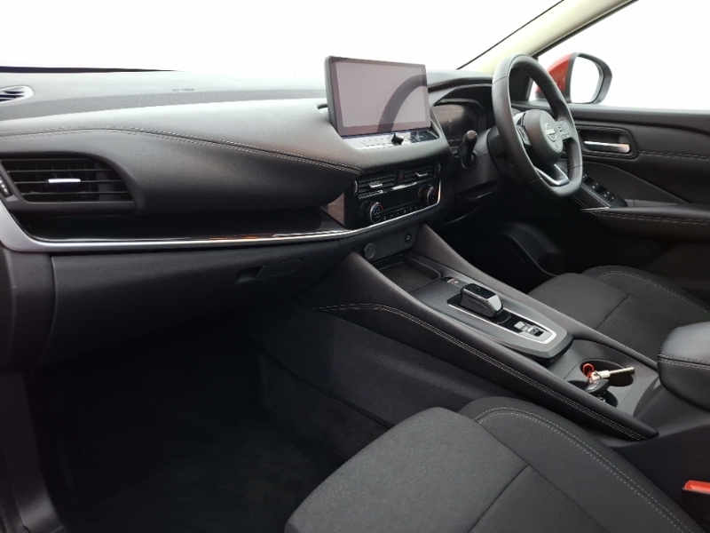 Nissan Qashqai 1.5 E-power N-connecta Glass Roof Red #5