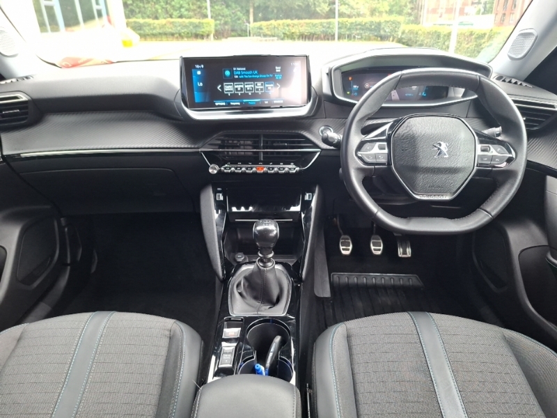 Peugeot 2008 1.2 Puretech Allure Premium Orange #3