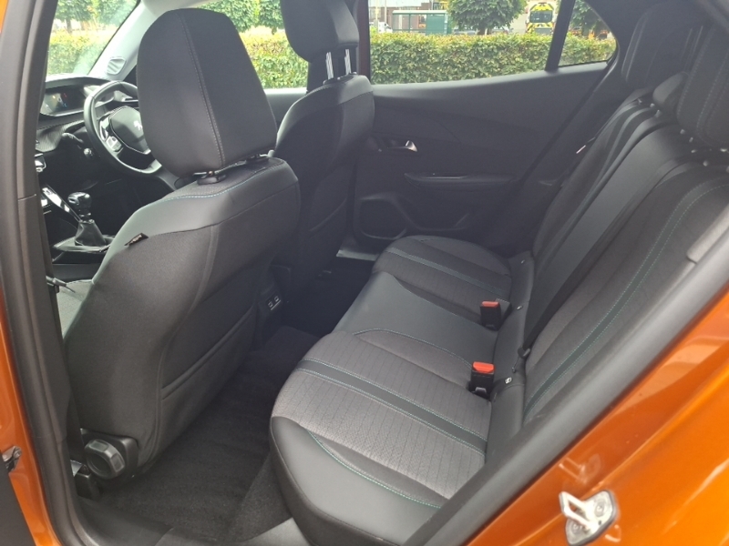 Peugeot 2008 1.2 Puretech Allure Premium Orange #6