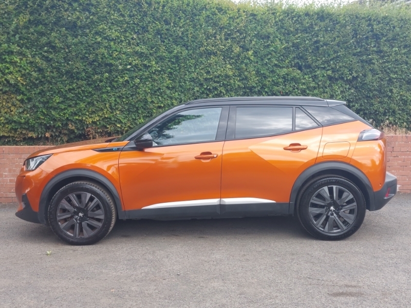 Peugeot e-2008 100Kw Gt Premium 50Kwh 11Kwch Orange #4