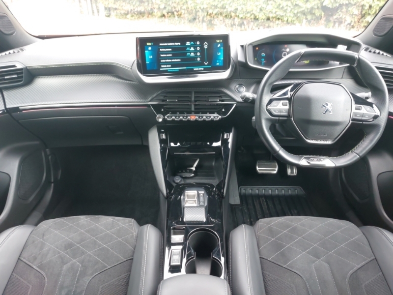 Peugeot e-2008 100Kw Gt Premium 50Kwh 11Kwch Orange #3