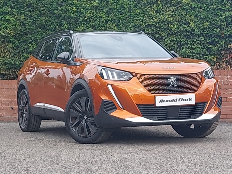 Peugeot e-2008 100Kw Gt Premium 50Kwh 11Kwch Orange