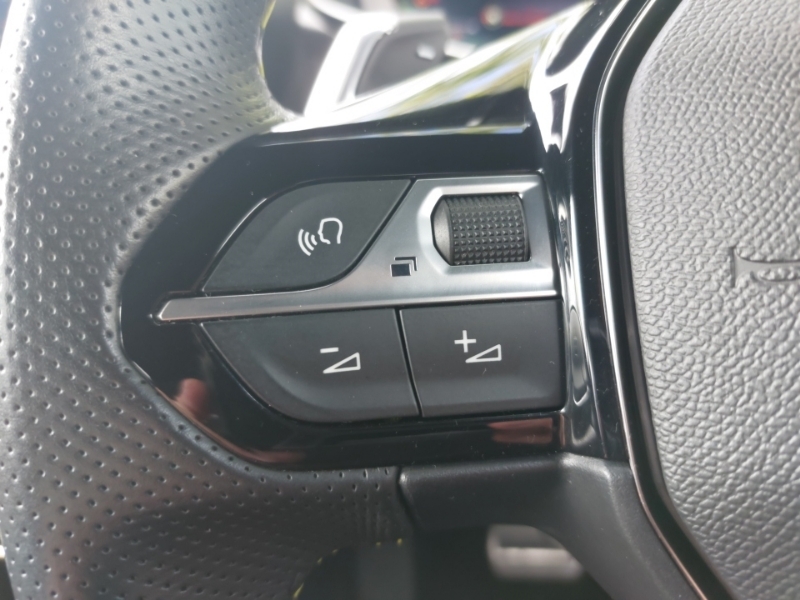 Peugeot 208 1.2 Puretech Allure Premium Eat Euro 6 Ss Red #12